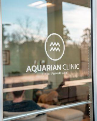 Aquarian Clinic Tallahassee entrance.