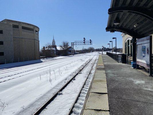 Train platform