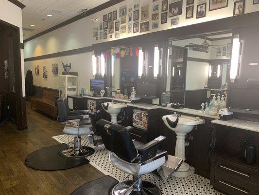 10/21/22: barber shop area