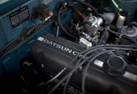 L18 Engine with Dual SU Carburetors