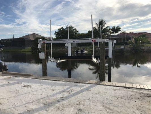 Boat lift