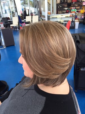 Highlights, haircut & style