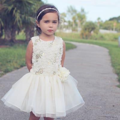 Cute tutu dress with sequin.