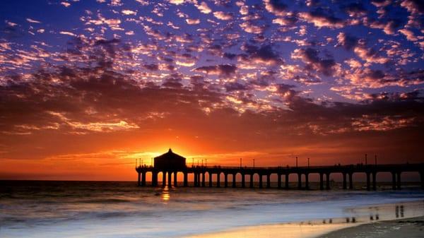 Manhattan beach pier walking distance from the hotel