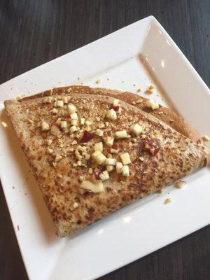 Gorgonzola with fresh apple and roasted walnuts crepe ($7.50) - looks pretty!