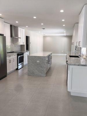 Post Construction / Move in Cleaning call us to make an appointment! 305-904-9044