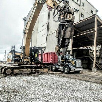 Wrecking a lean-to with our #CAT336EL #LaBounty #UP40 #shear #jaws #demolition