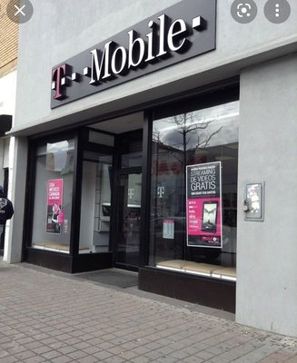 T-Mobile store in Bergenline