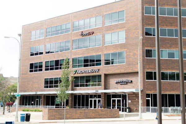 Frontier Bank location on the corner of 9th St and Phillips Avenue in Downtown Sioux Falls.