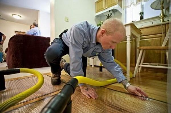 Water damage structural drying 