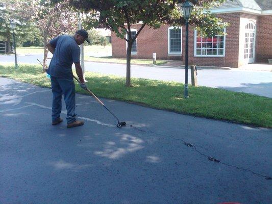 We provide paving contractors and patchwork crews throughout the nation with durable asphalt tools superior in workmanship.