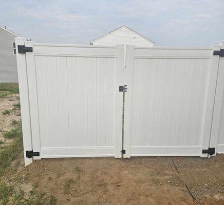 6 foot Vinyl Fence Installation at a property in Raeford, NC.