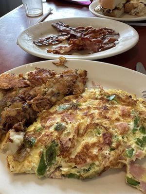 Western omelette, no toast, home fries