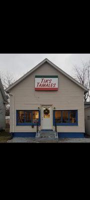 The outside of Tia's Tamales.