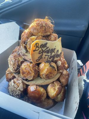 Croquembouche