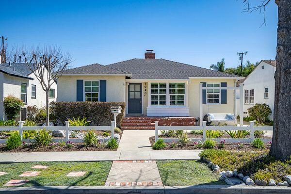 Sold in Los Altos area of Long Beach in Spring of 2023 for $950,000.