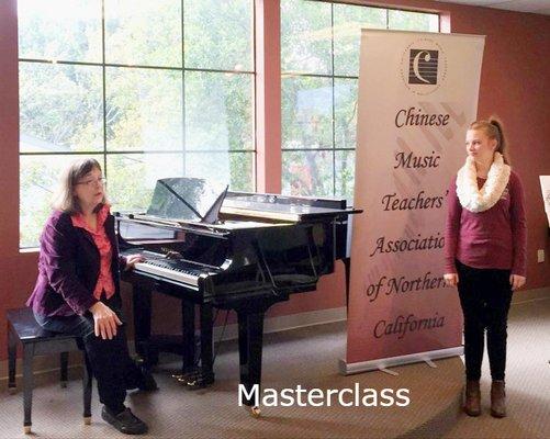 Ms. Ludowise teaching at a master class for the Chinese Music Teachers' Association.