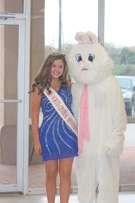 Miss North Central Mississippi's Outstanding Teen Madeline Lee and our lovable Easter Bunny!