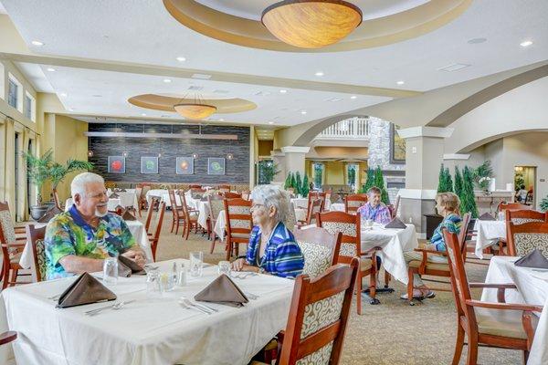 Community-Dining at Tuscan Gardens of Venetia Bay