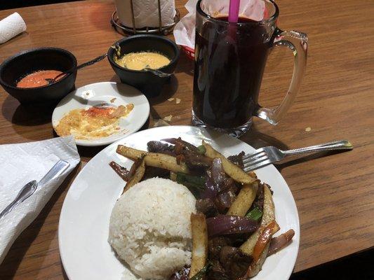 I couldn't resist, I ate it before taking the picture lol lomo saltado was delicious, those "ajíes" were perfect! Chicha Morada was fresh!