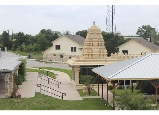 Showing the Ganesh Temple and the Yagasala