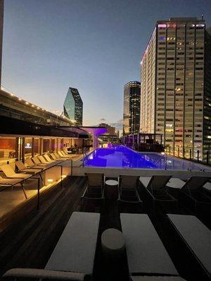 9th floor pool and poolside restaurant