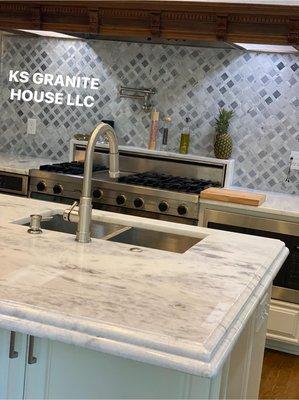 KS  Granite House