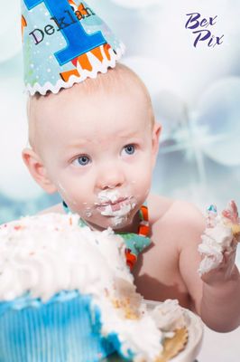 Cake Smash - 1st Birthday Session in Troy NY