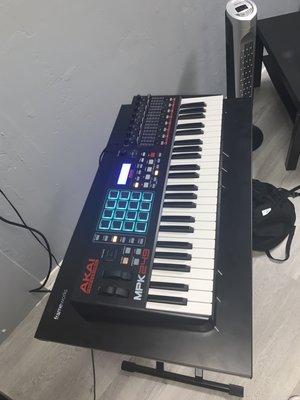 Akai MPK49 midi keyboard