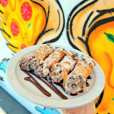 Cannolis