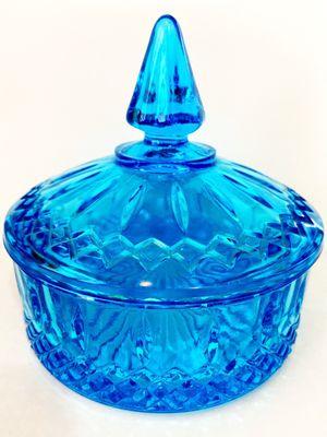 Beautiful vintage glass! Bought this for a vintage-glass loving friend. She's going to love it!