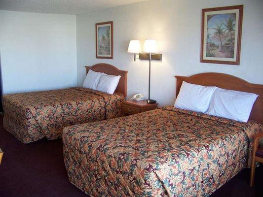 MH TravelersInn Suites Oklahoma Two DoubleBeds