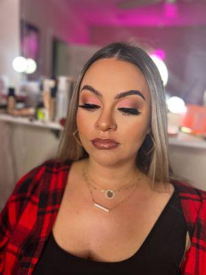 Baby shower soft glam