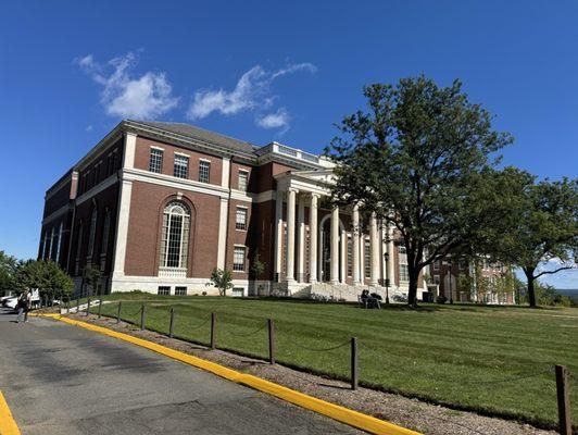 Olin Memorial Library