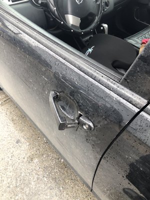 Broken handle + unserviced car = very unhappy customer.