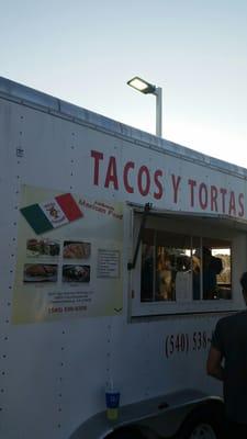 No frills, just great tacos, burritos, and tortas.