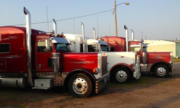 Larson Trucks & Trailers Inventory