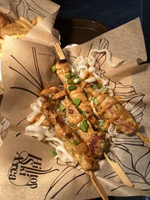 Chicken satay with Thai peanut sauce