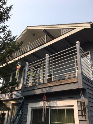 New metal pipe deck handrails