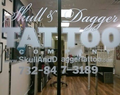 Skull And Dagger Tattoo Company