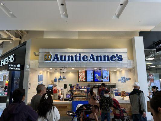 Auntie Anne's @ The Great Mall of the Bay Area