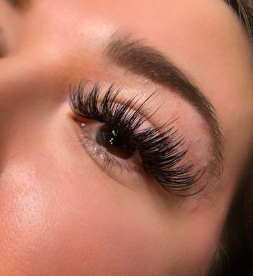 Custom wet set lash extensions