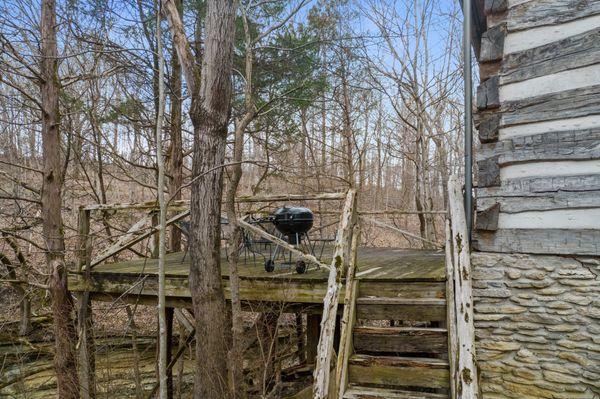 Overlook patio at The Cabin