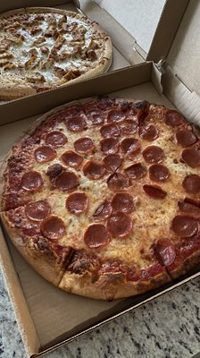 Pepperoni pizza