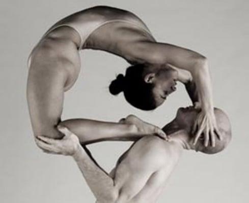 ARTS San Antonio presents Pilobolus Dance Company as part of its Spectacular 2013-14 season.