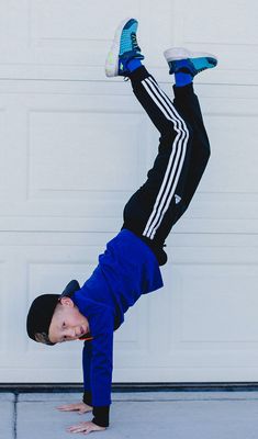 In Hip Hop & Breakdance class, students learn a series of fun, energetic steps set to age-appropriate music and movement.