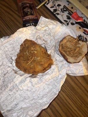 I ORDERED THE Pretzel Bacon Pub Chicken Sandwich Combo AND THEY GAVE ME FUCKING CHICKEN & BUN!!!!