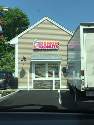 Dunkin Donuts Stoughton -- 372 Washington Street / Route 138, Stoughton             Storefront