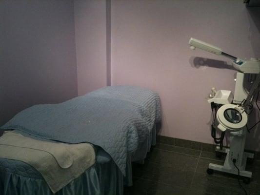 Facial room