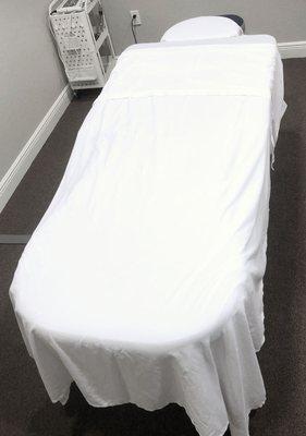 State of the art massage table (covered)